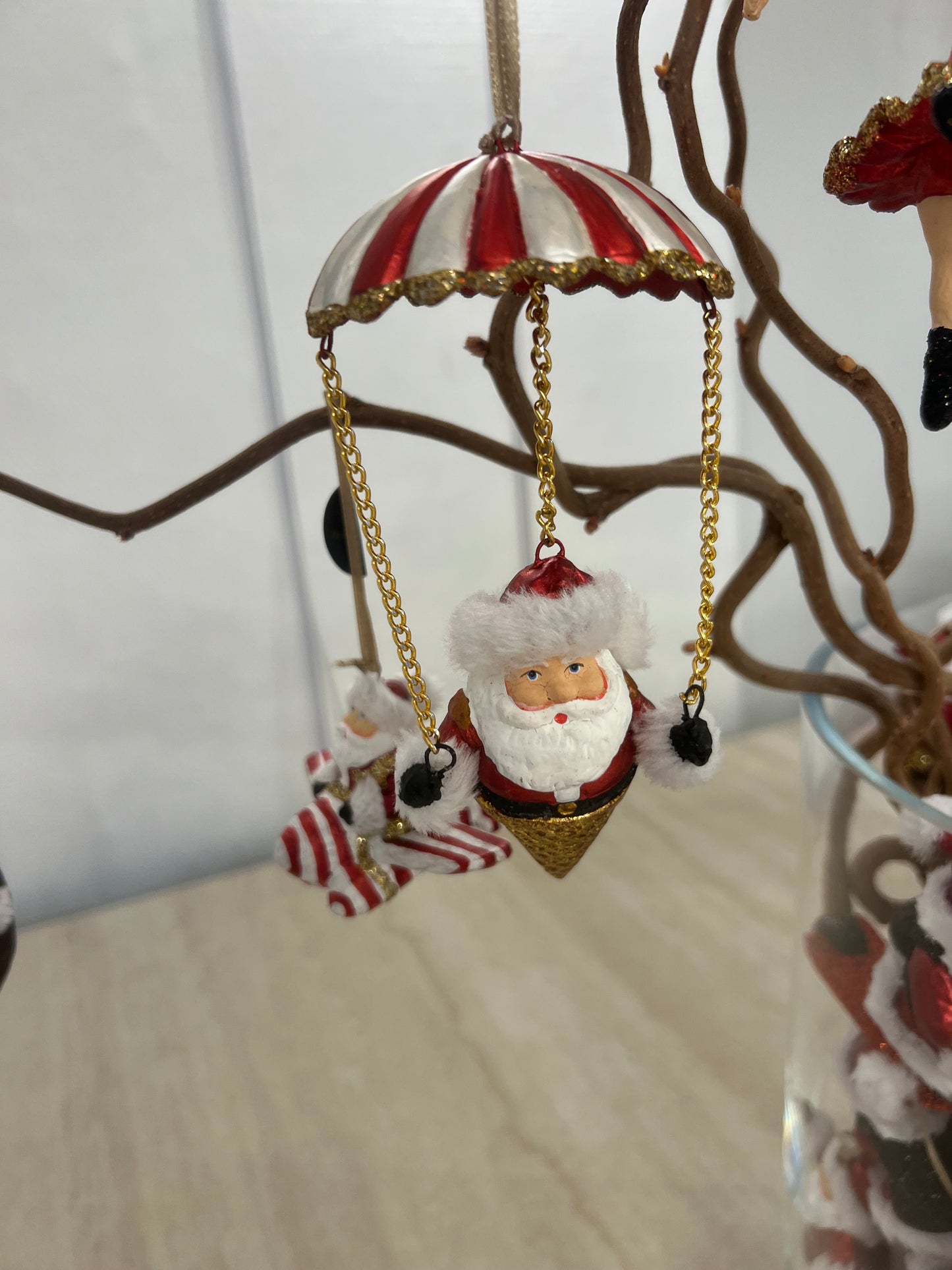 Fallskjerm Nissen, Juletrepynt