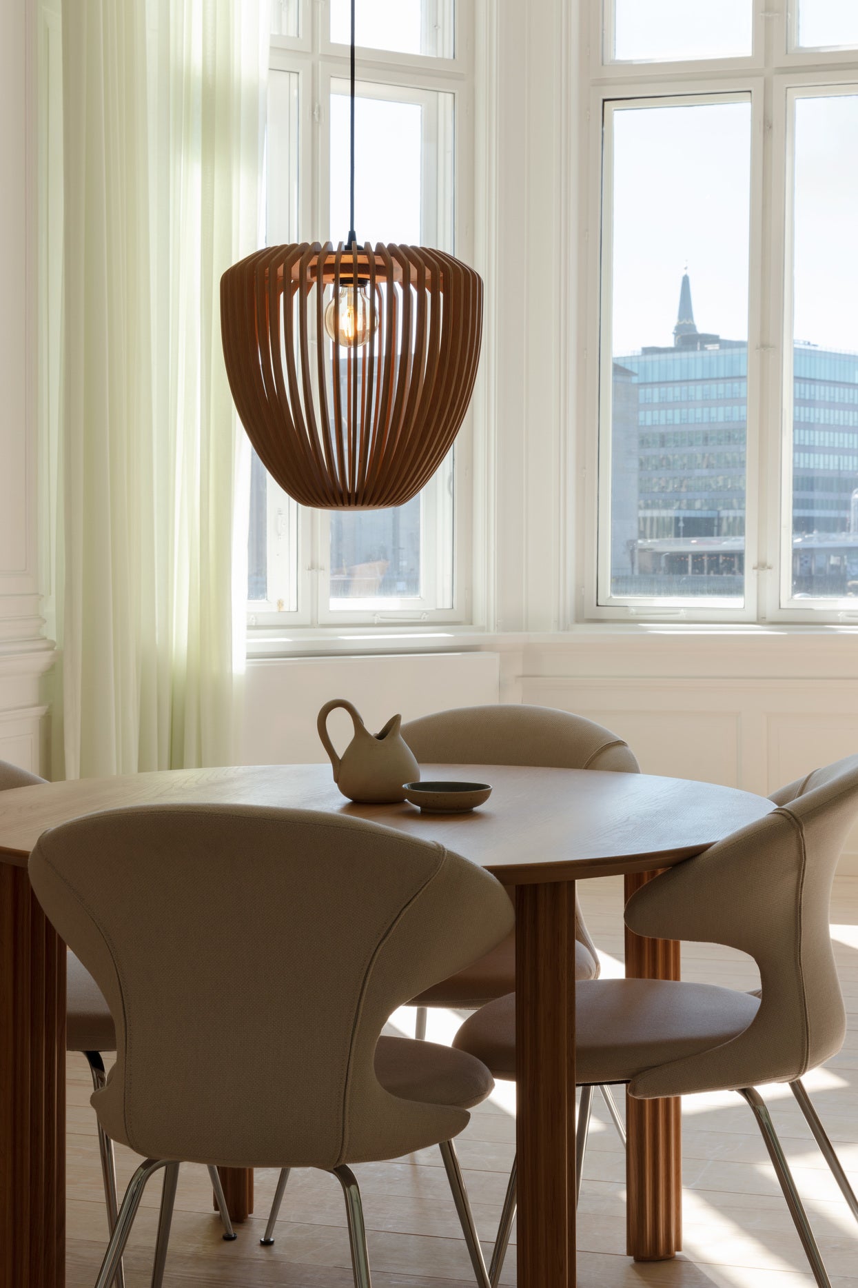 Comfort Circle spisebord 120 dark Oak , Utstillingssalg
