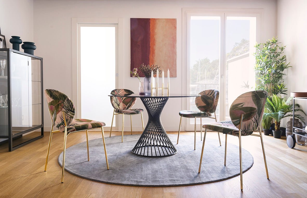 Ines spisestuestol med metallben, CS2004, en del av kategorien spisestuestol - At Home Interiør