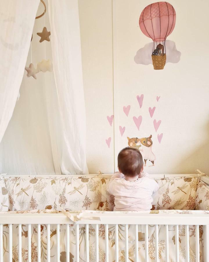 That's Mine Wallsticker Hot Air Balloon Rose, en del av kategorien Wallstickers - At Home Interiør