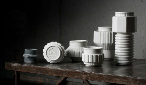 Machine Collection Container with silver edge, en del av kategorien Krukke - At Home Interiør
