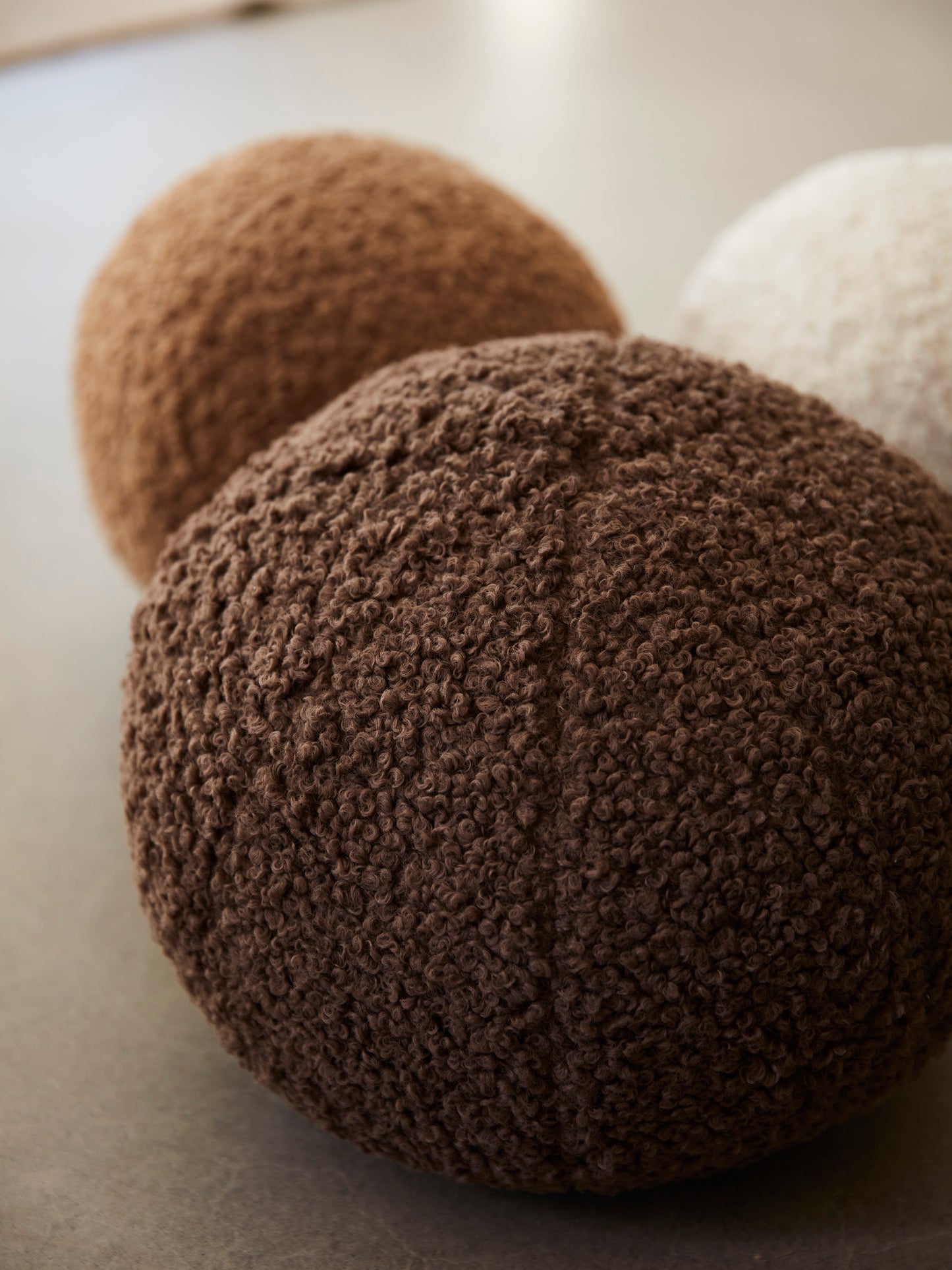 Elsie Ornament Pute Nougat