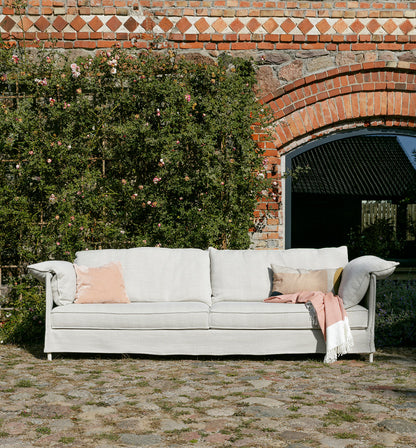 Lotus sofaserie – like fin ute som inne