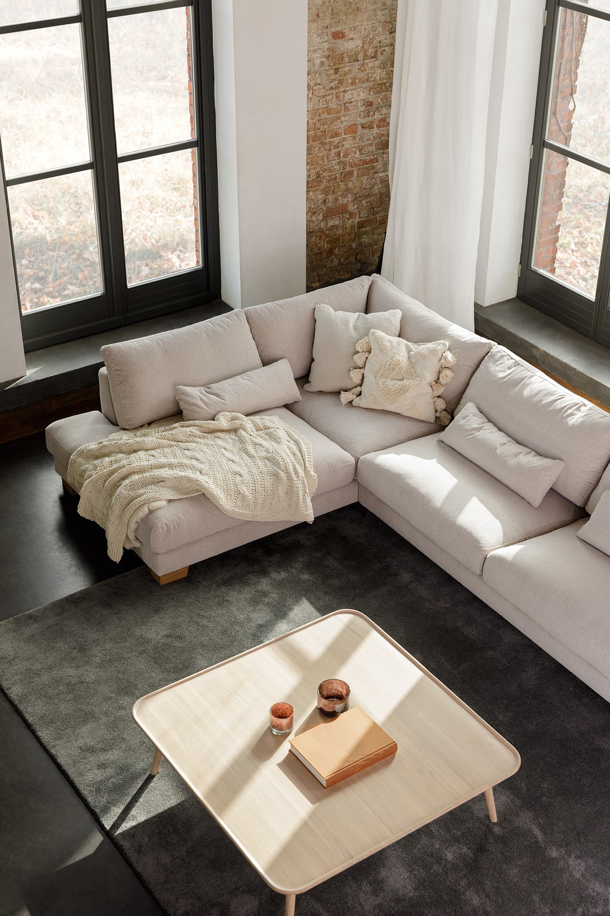 Love 120 sofabord i moderne stuemiljø – @HOME Oslo
