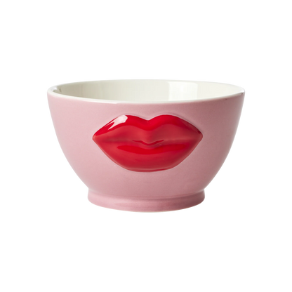 Kissy kiss bolle, keramikk bolle i rosa med røde lepper. Kitchy, kul og unik. Julegaveidee