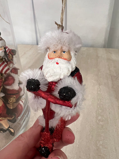 Suser av gårde, Juletrepynt