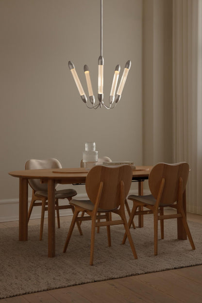 A Conversation Piece, spisestol