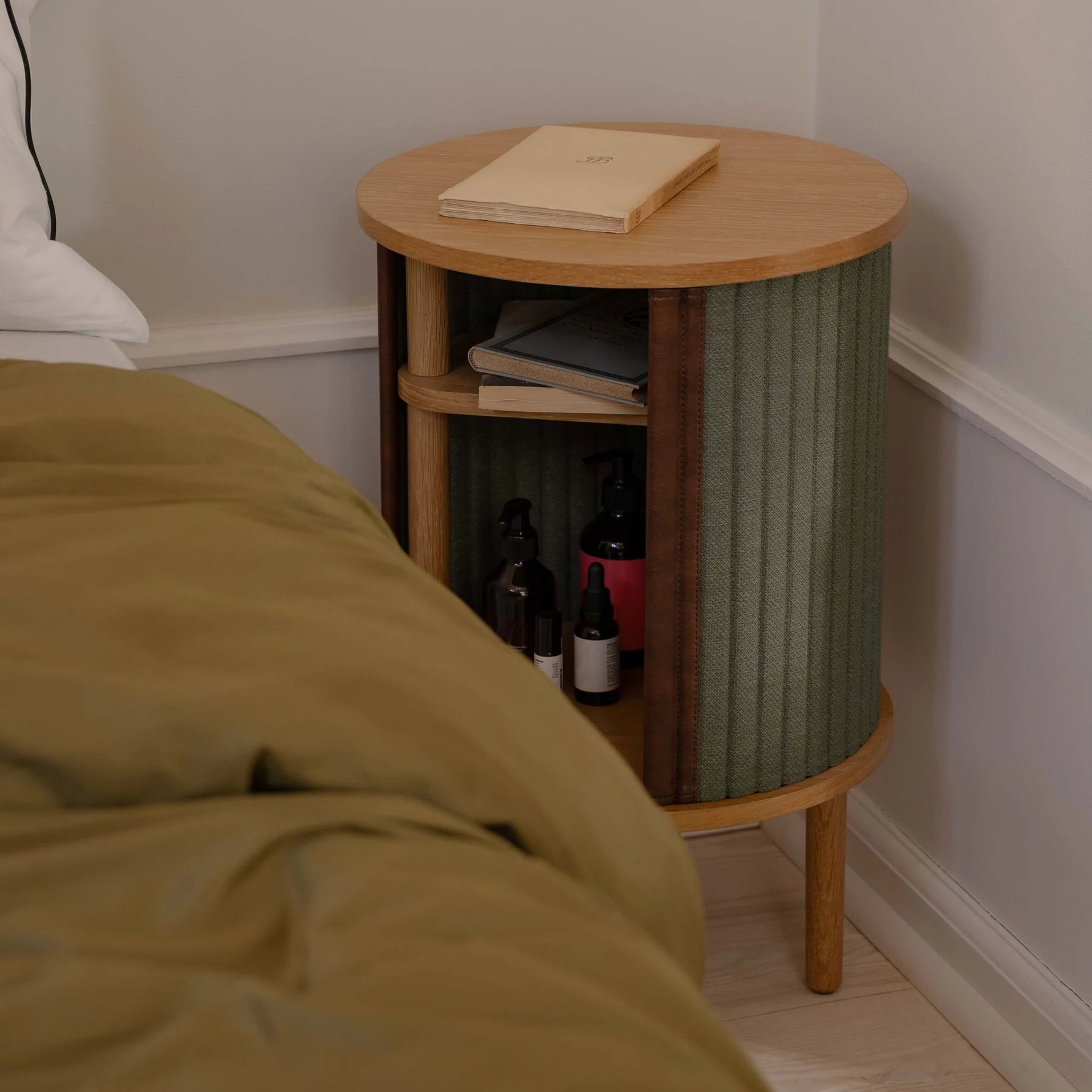 Audacious , sidebord, en del av kategorien Sidebord - At Home Interiør