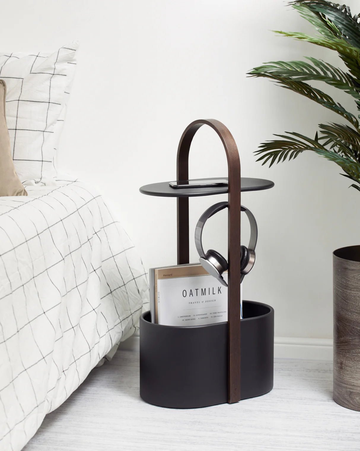 Bellwood sidebord med oppbevaring hvit/sort, en del av kategorien - At Home Interiør