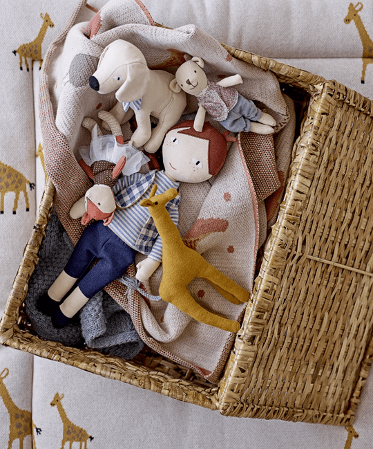 Bloomingville Boy with Dog, en del av kategorien Toy - At Home Interiør