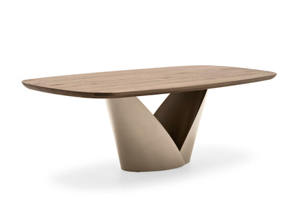 Calla spisebord – heltre eik med metallfot, 2 størrelser, en del av kategorien Spisebord - At Home Interiør