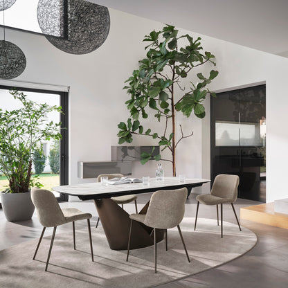 Calla spisebord med utrekk i begge ender. Nyhet, en del av kategorien Spisebord - At Home Interiør