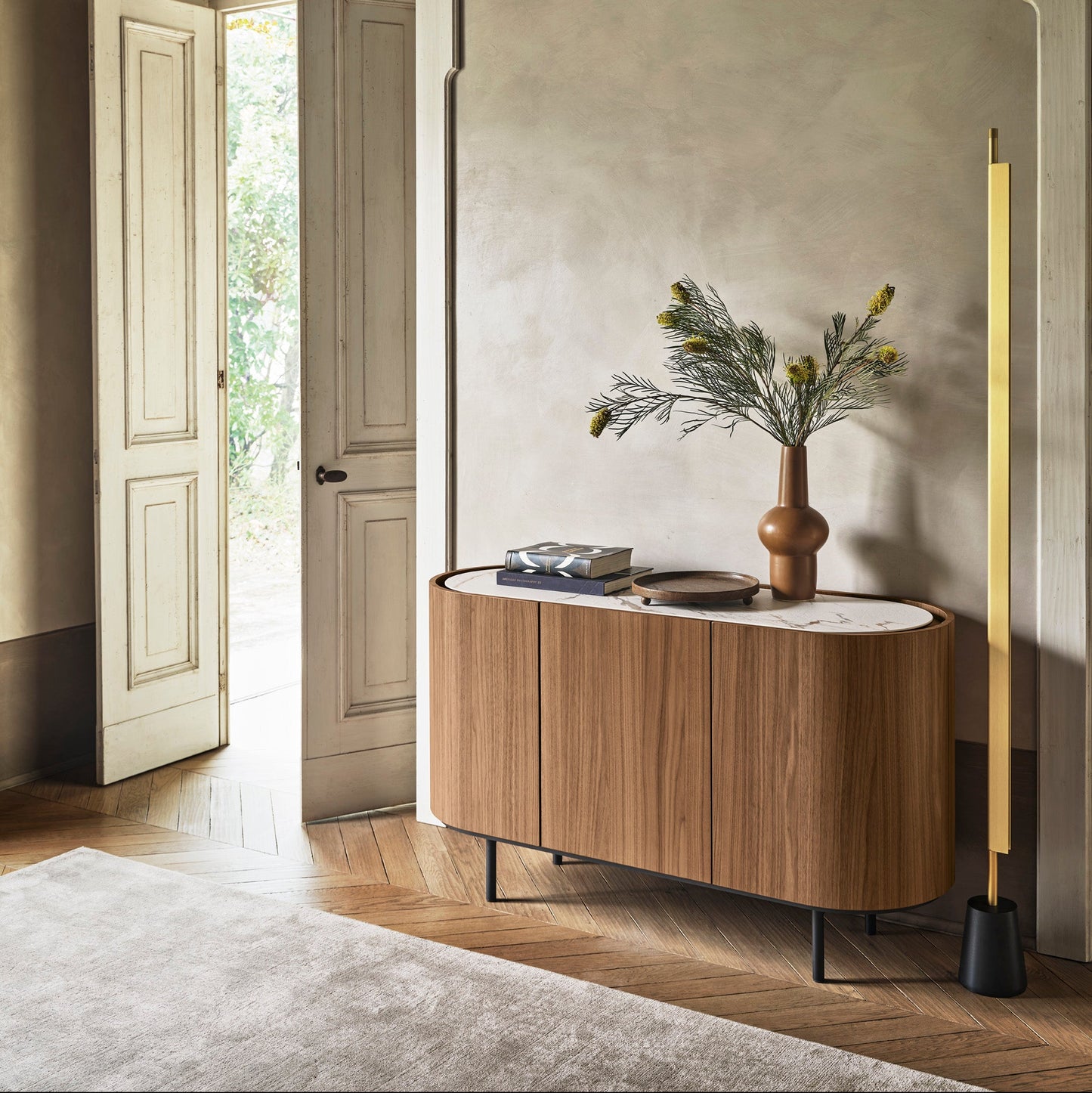 den minste iserien sjenker i Lake familien. Veldig flott sjenk med runde dører