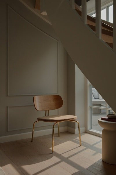 Curious, Lounge Stol, en del av kategorien Lenestol - At Home Interiør