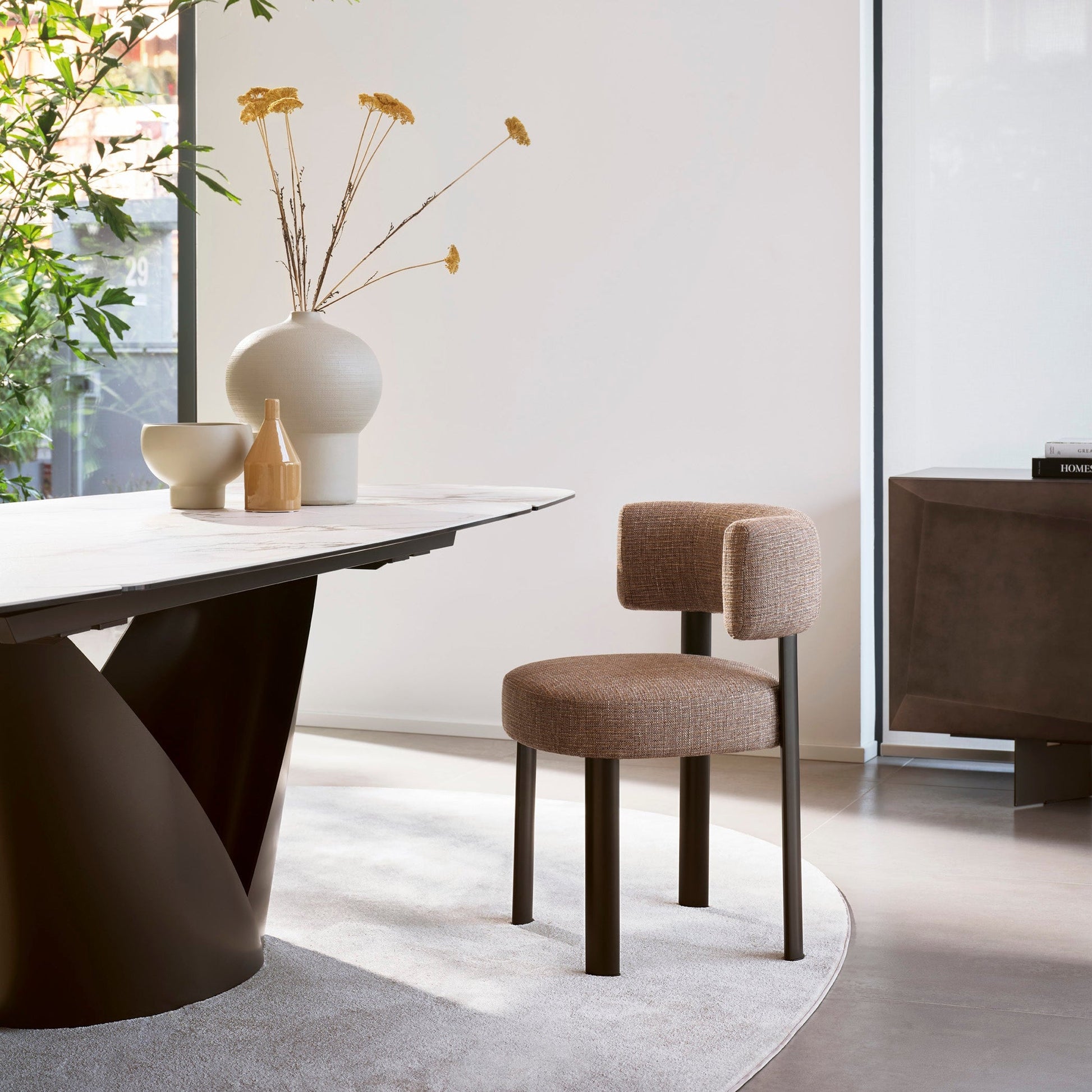 Glen spisestuestol med metallben, Nyhet, en del av kategorien spisestuestol - At Home Interiør