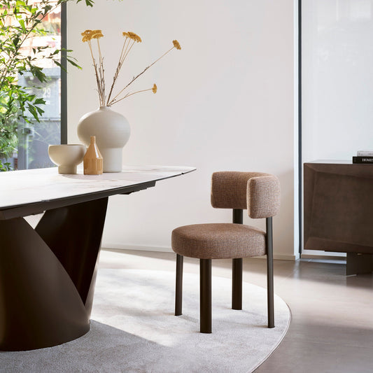 Glen spisestuestol med metallben, Nyhet, en del av kategorien spisestuestol - At Home Interiør