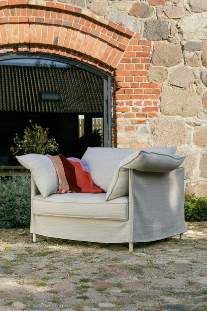 Lotus sofaserie – like fin ute som inne, en del av kategorien utendørs - At Home Interiør