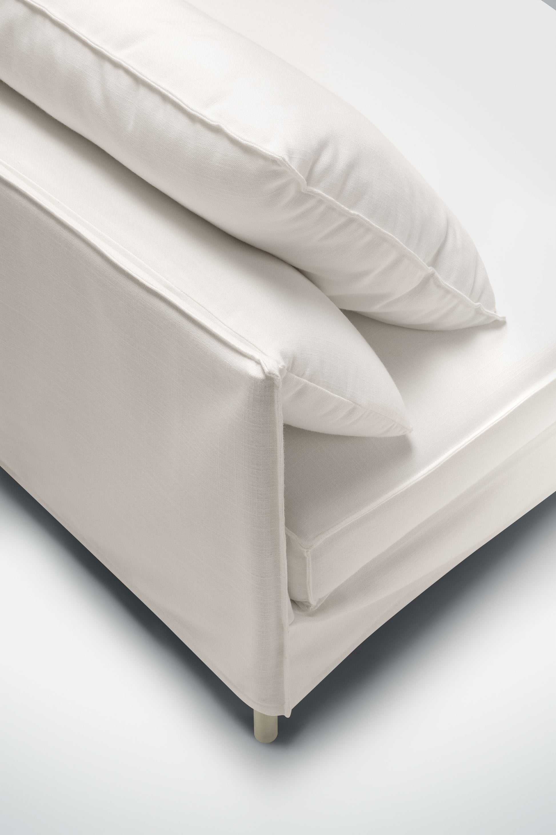 Lotus sofaserie – like fin ute som inne, en del av kategorien utendørs - At Home Interiør