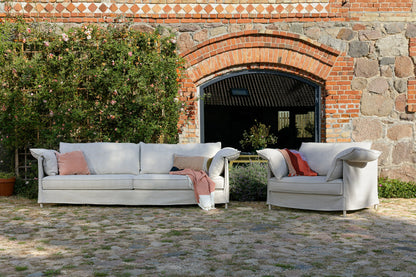 Lotus sofaserie – like fin ute som inne, en del av kategorien utendørs - At Home Interiør