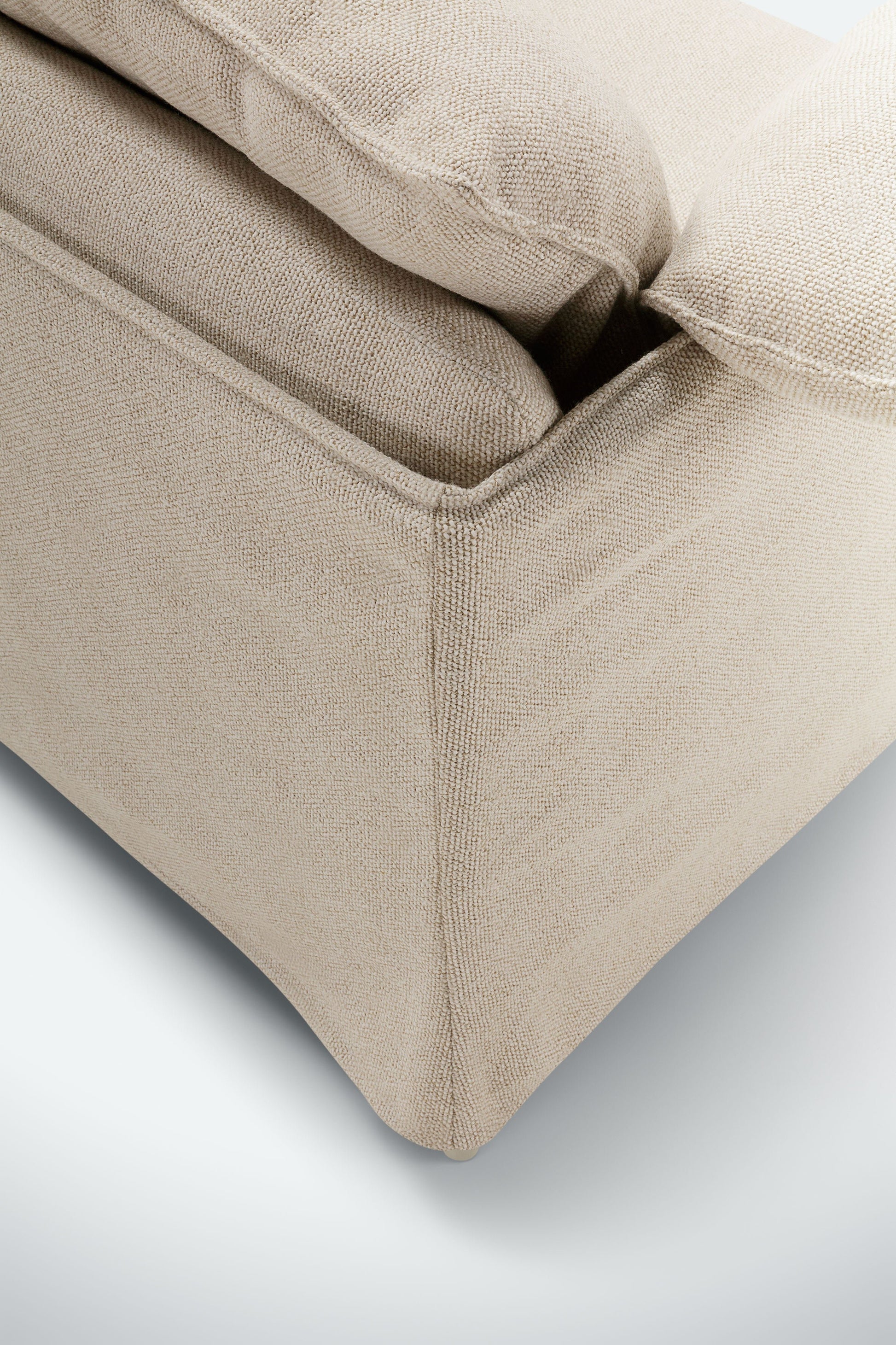 Lotus sofaserie – like fin ute som inne, en del av kategorien utendørs - At Home Interiør