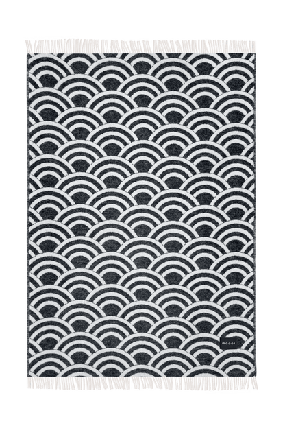 Moooi Lucky O's Blanket Black Ullpledd, en del av kategorien Pledd - At Home Interiør