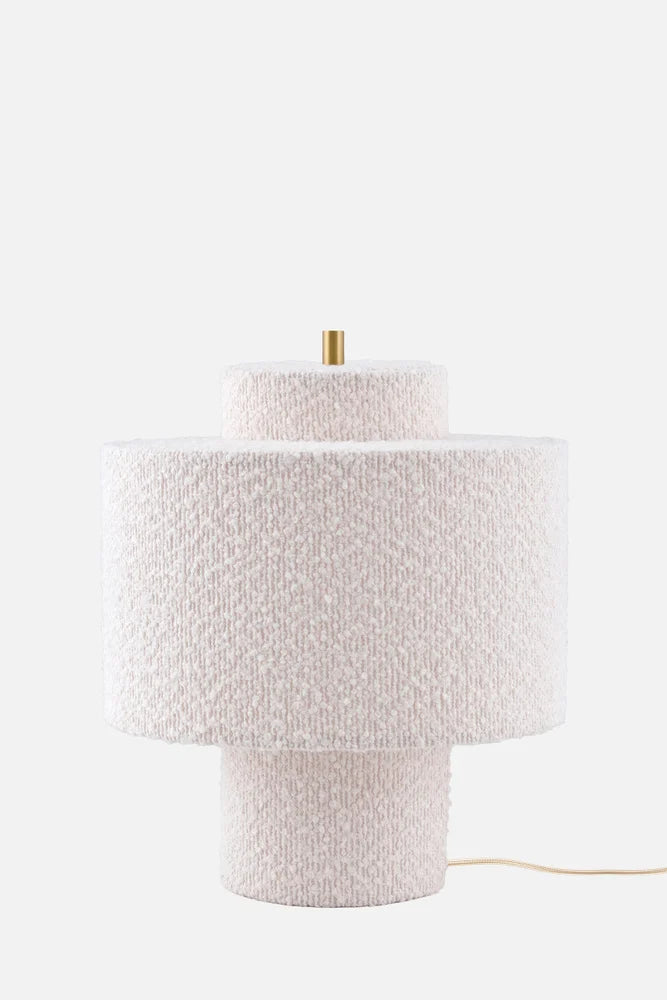 Noah 25 bordlampe i hvit bouclé