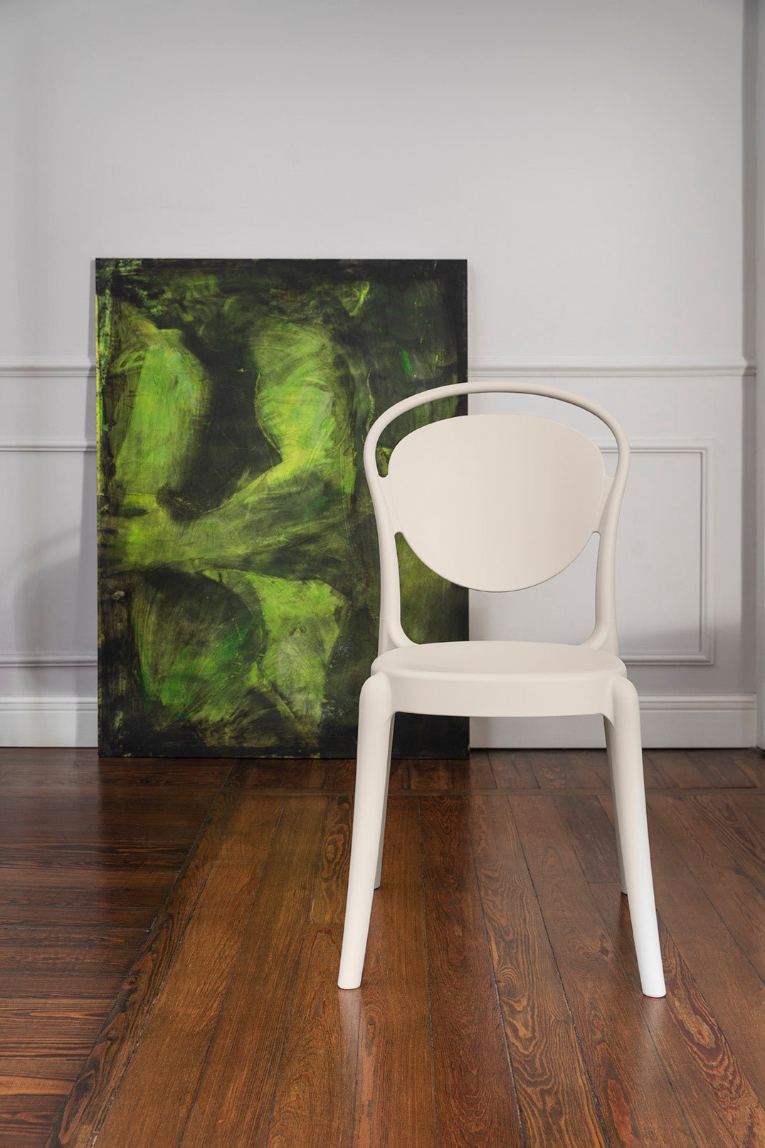 Parisienne polycarbonat stol, en del av kategorien spisestuestol - At Home Interiør