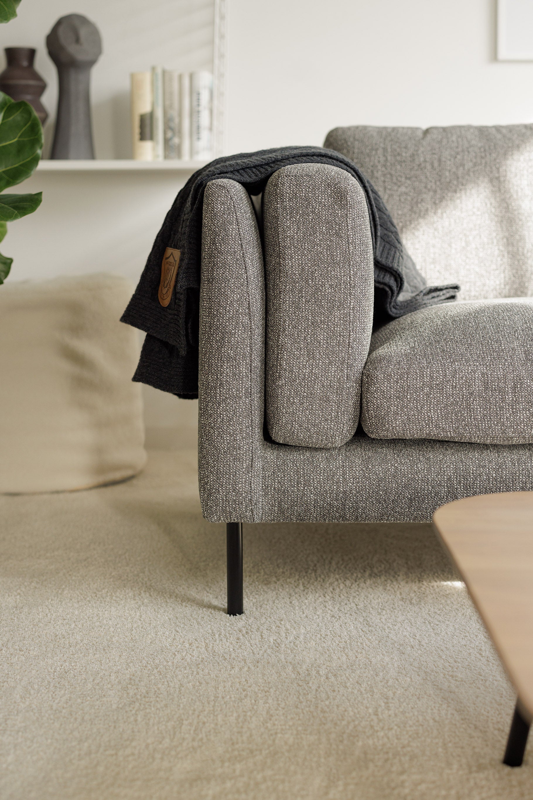 Sigge 3,5 seter sofa, en del av kategorien 4 - seter - At Home Interiør