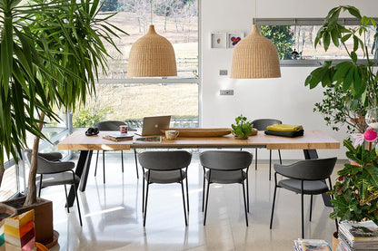 Signorina spisestuestol med armlene, en del av kategorien Spisestuestol - At Home Interiør