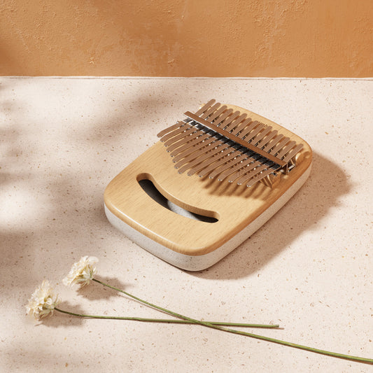 Strumba, musikkinstrument, en del av kategorien - At Home Interiør