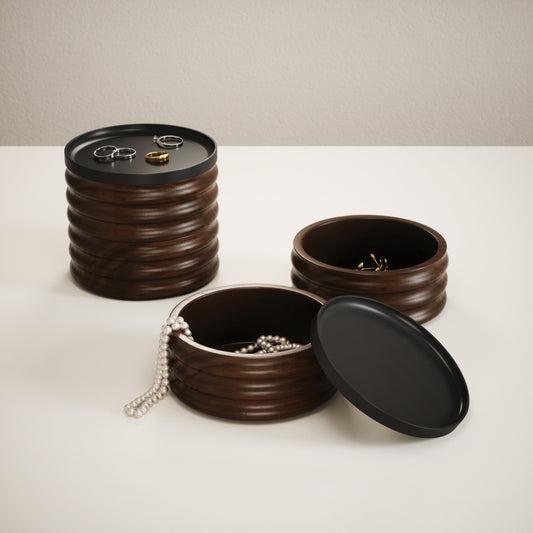 Tesora smykkeskrin, valnøtt, en del av kategorien Småsaker - At Home Interiør