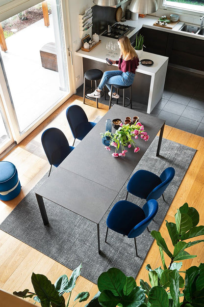 Tuka metallben spisestol– Connubia, en del av kategorien Spisestuestol - At Home Interiør