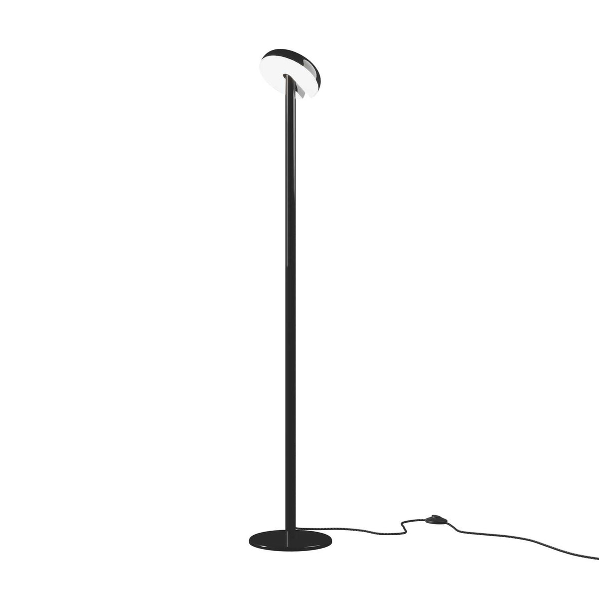 Cabriolette gulvlampe i sort fra Martinelli Luce – @HOME Oslo