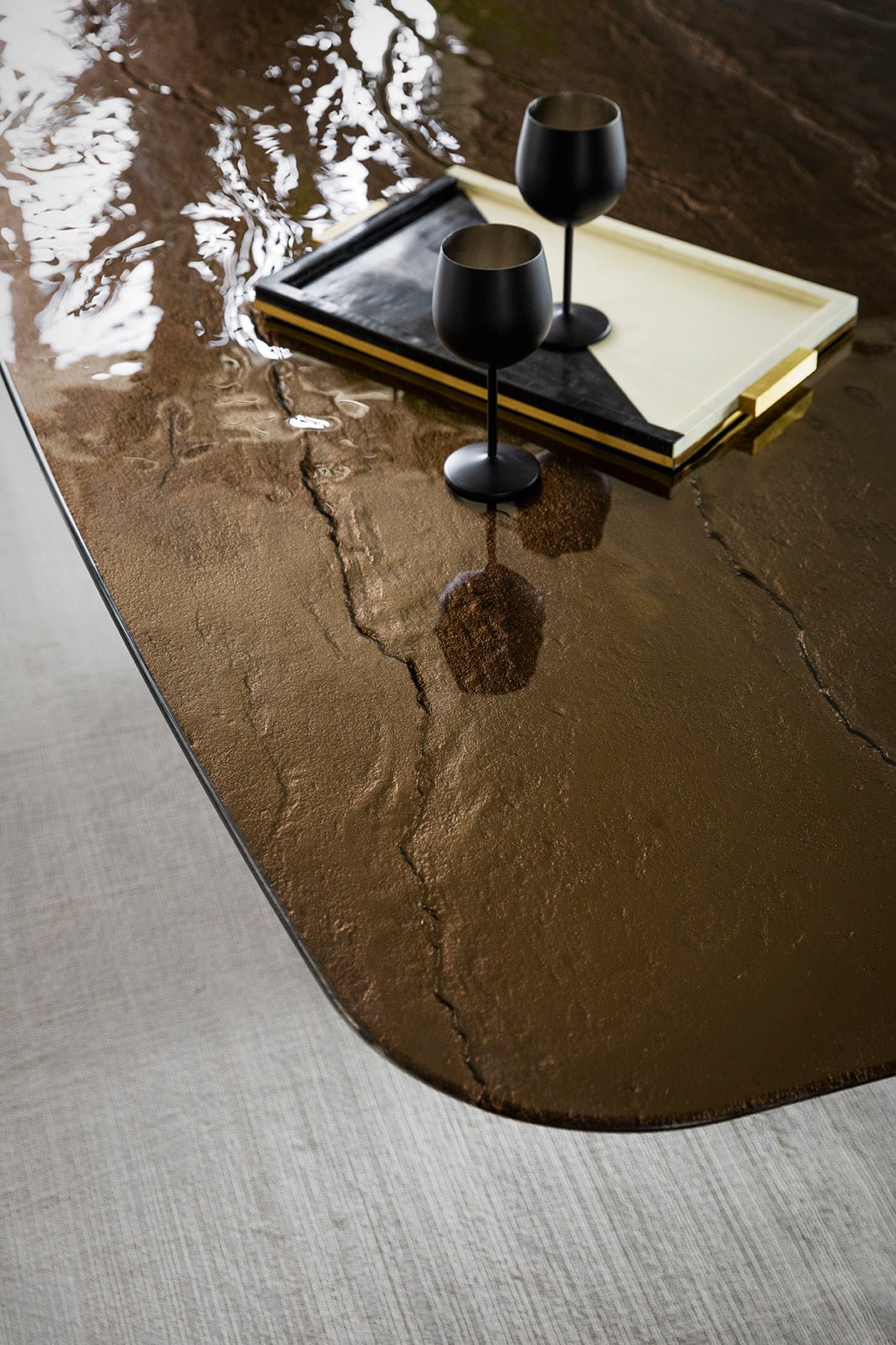 Yoroi spisebord 250 Nilo glass, Nyhet, en del av kategorien Spisebord - At Home Interiør