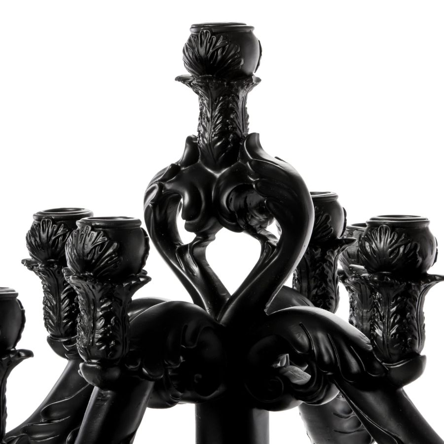 BURLESQUE - THE NO EVIL MONKEYS" CHANDELIER h. Cm.60 - BLACK, en del av kategorien Lysestake - At Home Interiør