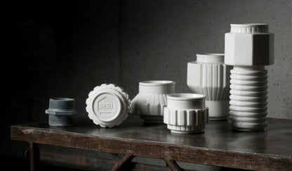 Machine Collection Container with silver edge, en del av kategorien Krukke - At Home Interiør